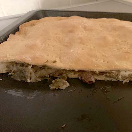 Focaccia farcita con indivia e provola