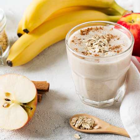 Frappè banana, mela e cacao