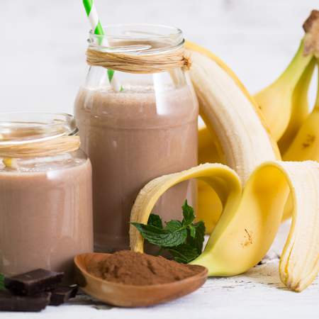 Frullato banana e mandorle proteico