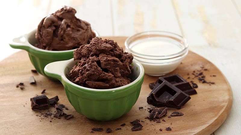 Gelato al cioccolato senza uova