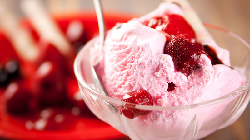 Gelato alla fragola senza uova