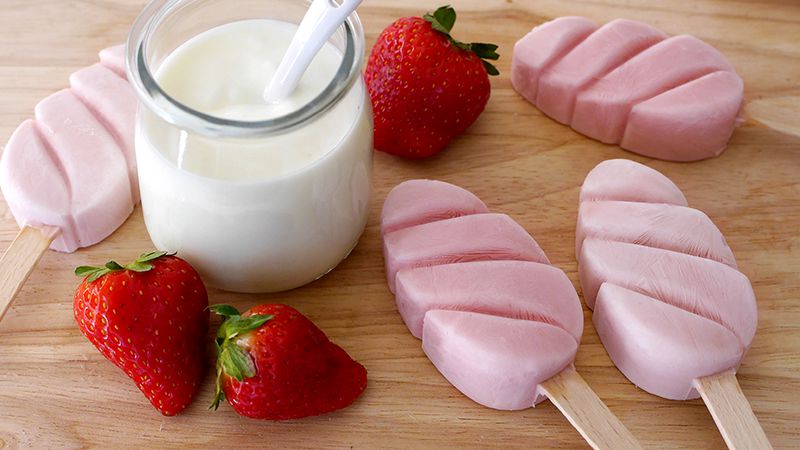 Ghiaccioli yogurt e fragola