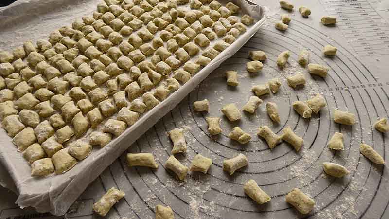 Gnocchi di ricotta e basilico