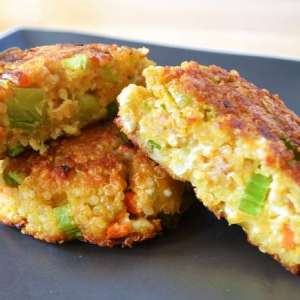 Hamburger di quinoa carote e piselli