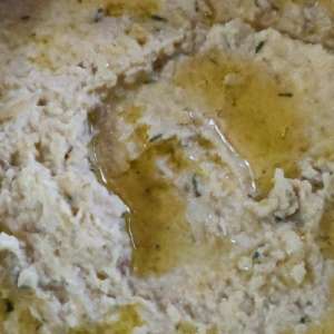 Hummus di ceci e carciofini