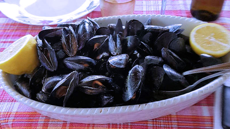 Impepata di cozze in bianco