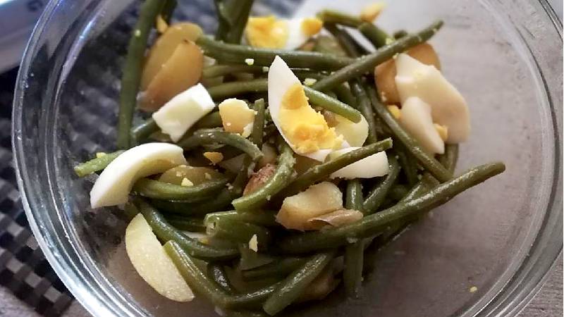 Insalata di fagiolini, patate e uova sode