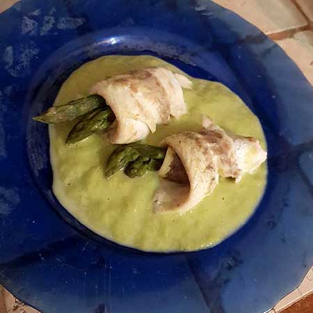 Involtini di branzino con asparagi