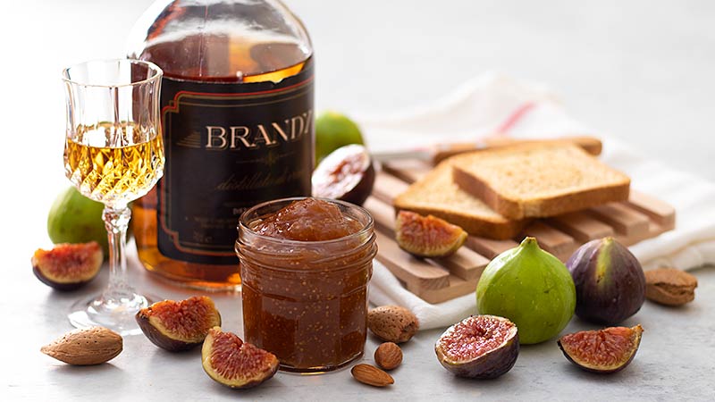 Marmellata di fichi, mandorle e brandy