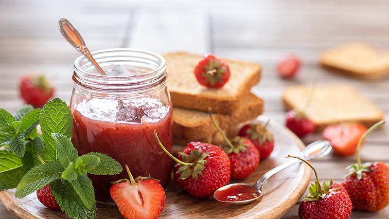 Marmellata di fragole e menta