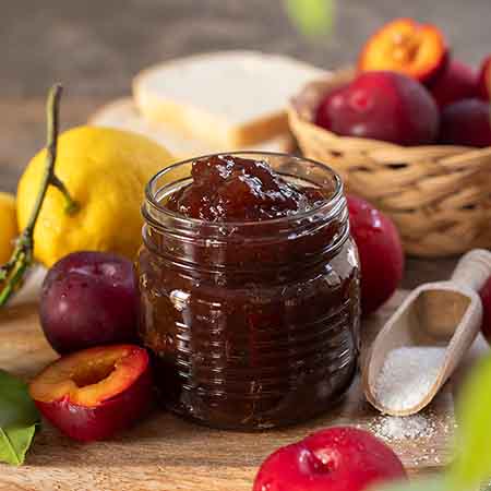 Marmellata di susine nere