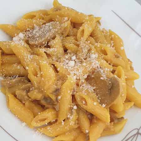 Mezze penne risottate funghi e zafferano