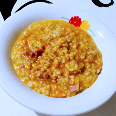 Minestra di cereali, zucca e speck