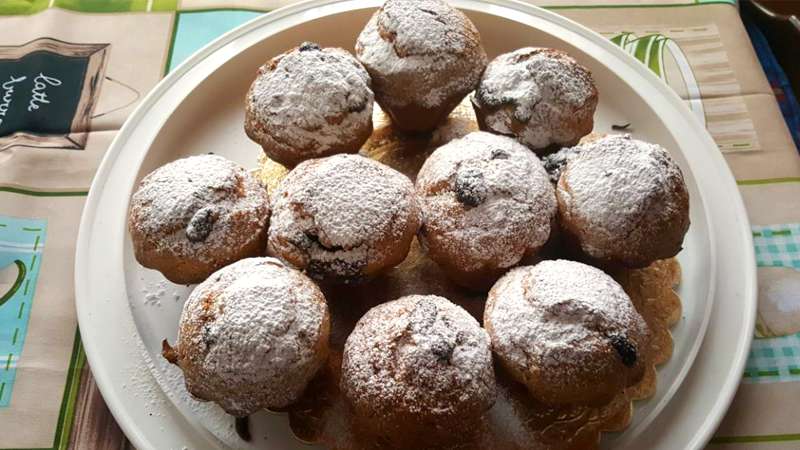 Muffin al pistacchio con cuore di cioccolato