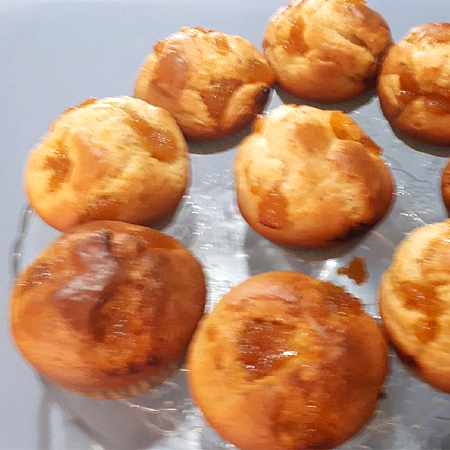 Muffin all'arancia con mandorle e nocciole