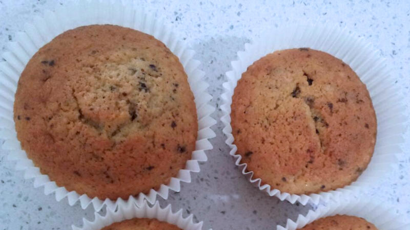 Muffin carote nocciole e cioccolato