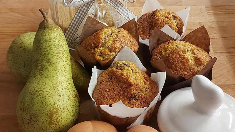 Muffin con pere frullate e cioccolato