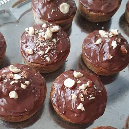Muffin dolci radicchio, cioccolato e nocciole