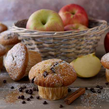 Muffin mele gocce di cioccolato e cannella