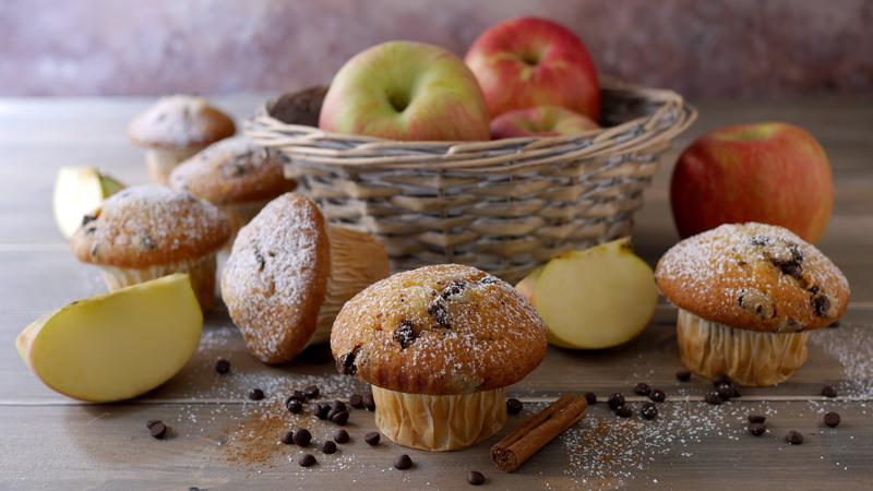 Muffin mele gocce di cioccolato e cannella