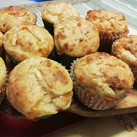 Muffin salati patate, speck e provola