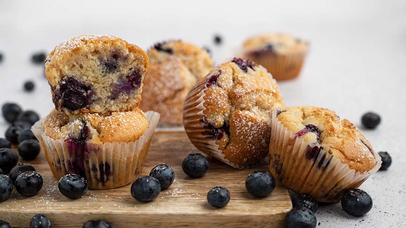 Muffin semplici ai mirtilli