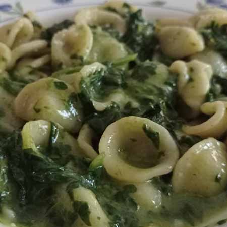 Orecchiette cime di rapa e acciughe