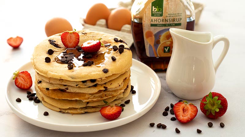 Pancake allo yogurt e gocce di cioccolato