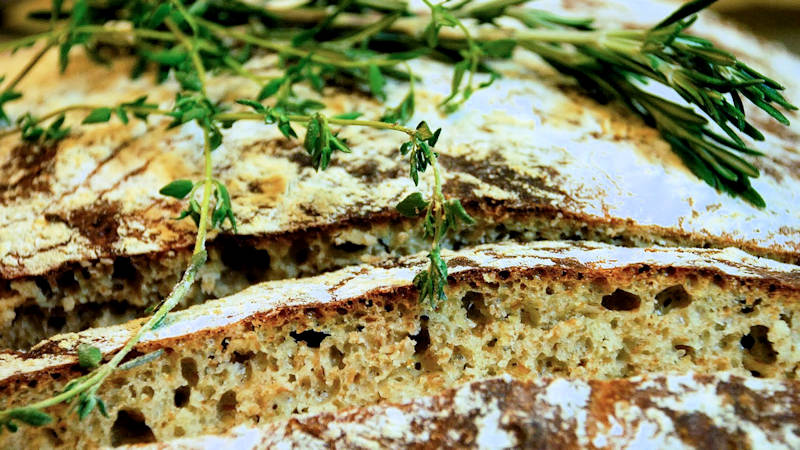 Pane integrale al rosmarino