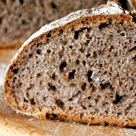 Pane integrale pugliese