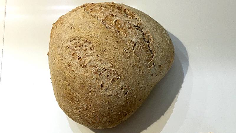 Pane integrale con lievito madre secco
