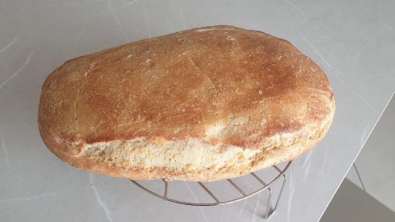 Pane napoletano con i buchi