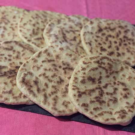 Panini allo yogurt greco in padella