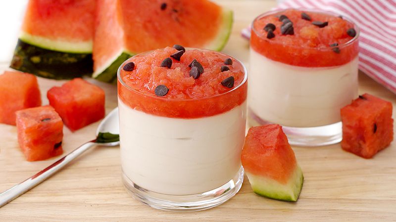 Panna cotta con granatina di anguria