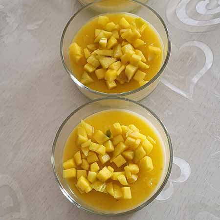 Panna cotta limone, lime e mango