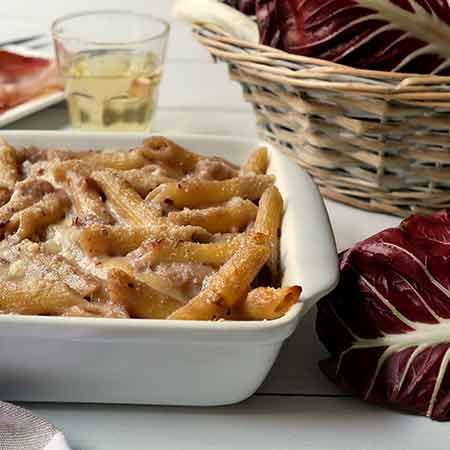 Pasta al forno speck radicchio e fontina