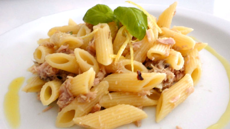 Pasta al tonno fresco