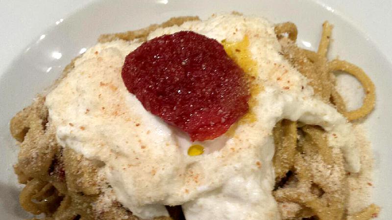 Crema di pistacchi, pomodorini secchi e stracciatella