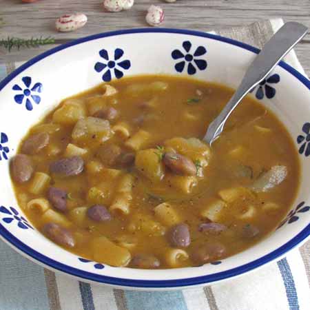 Pasta fagioli ceci e patate al rosmarino