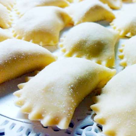 Pasta fresca all'uovo per ravioli