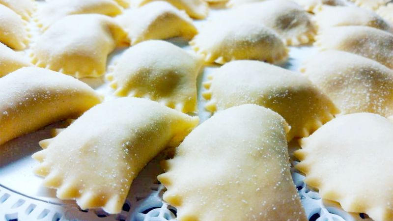 Pasta fresca all'uovo per ravioli