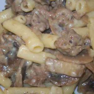 Pasta funghi e salsiccia