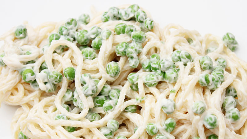 Pasta in crema di piselli e stracchino