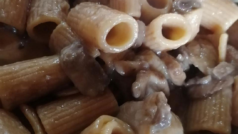 Pasta integrale ai funghi (per 1 persona)