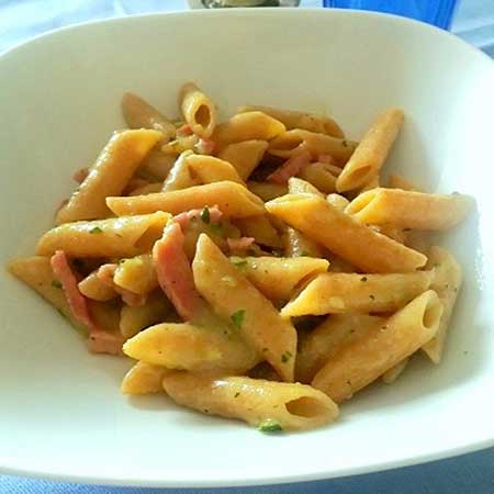 Pasta risottata con crema di zucchine e speck