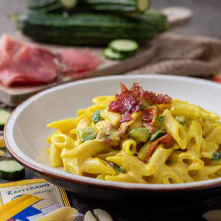 Pasta risottata zucchine speck e zafferano