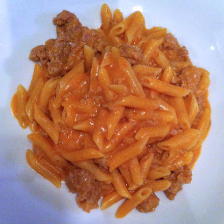 Pasta salsiccia pomodoro e panna