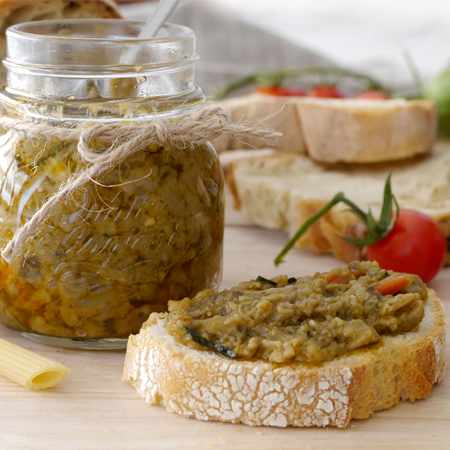 Patè di melanzane e mandorle