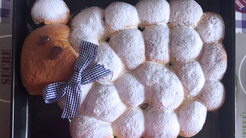 Pecora con bomboloni alla Nutella