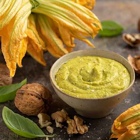 Pesto ai fiori di zucca